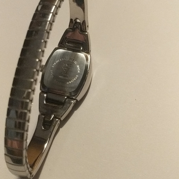 Vintage ladies fasion watch - Picture 4 of 6